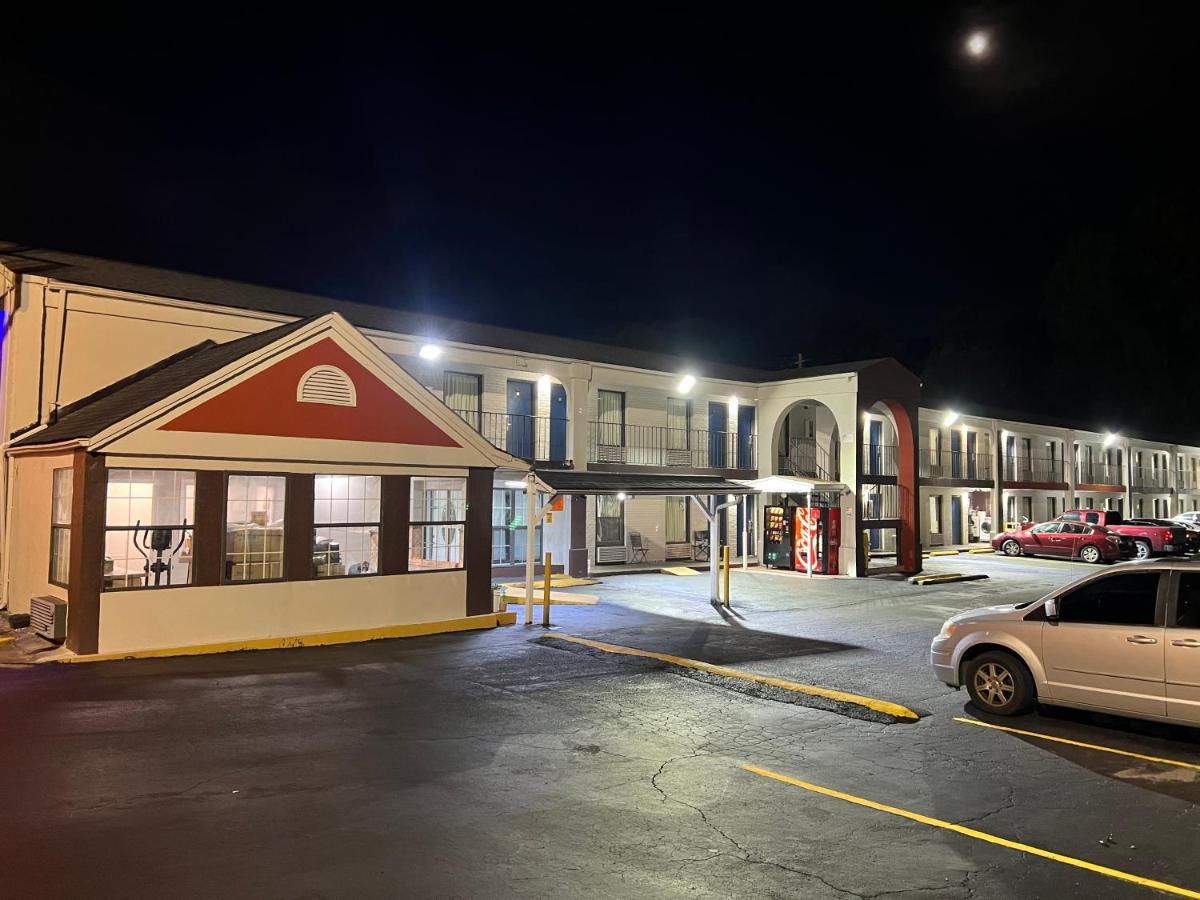 Scottish Inn Augusta Extérieur photo